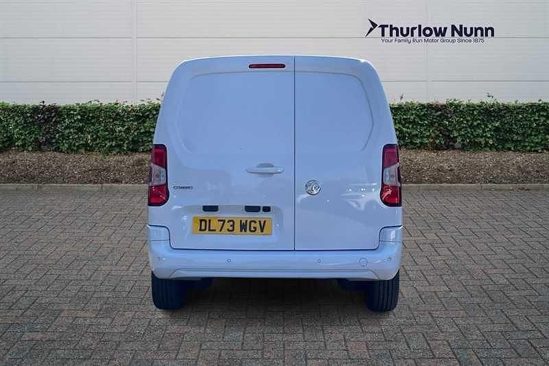 Used Vauxhall Combo S 100 HP (73 kW) 2023 White MPV