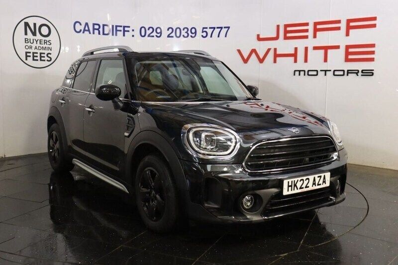 Black Used 2022 Mini Cooper Countryman Classic SUV | £20,988 (Good price) - Image 1/4