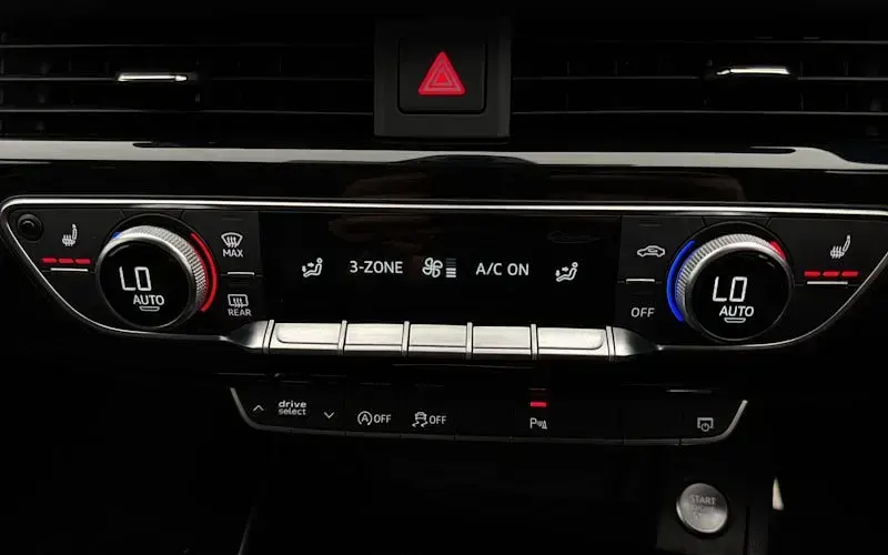 Used Audi A4 Black Edition 150 HP (110 kW) 2022 Blue Estate