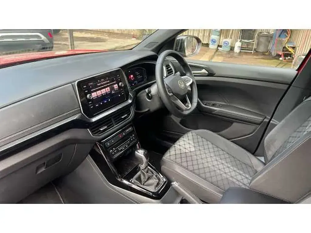 Used VW T-Cross Black Edition 150 HP (110 kW) 2025 Red SUV