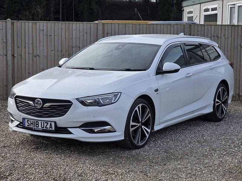 Used Vauxhall Insignia SRi 170 HP (125 kW) 2018 White Estate