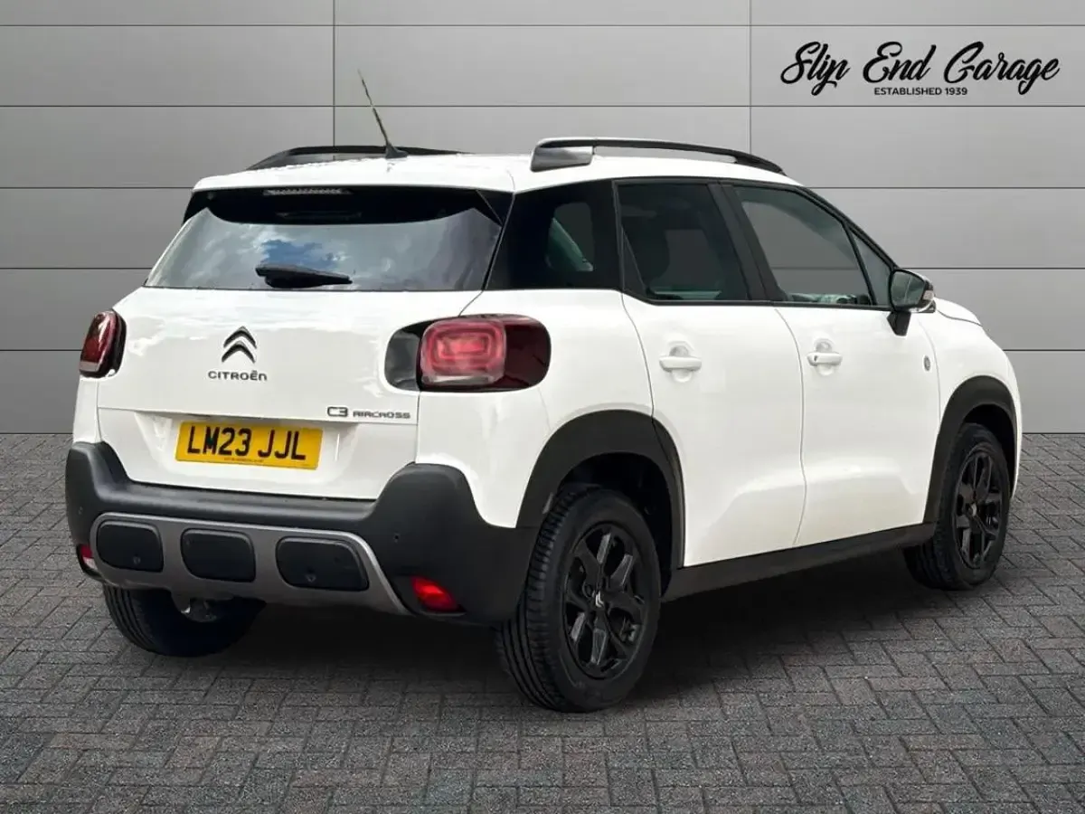 Used Citroën C3 Aircross PureTech 108 HP (79 kW) 2023 White SUV