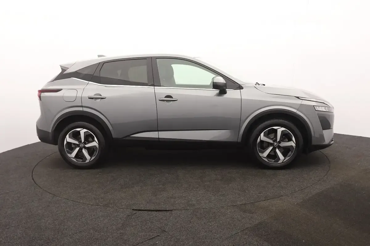Used Nissan Qashqai N-Connecta 140 HP (102 kW) 2022 Grey SUV