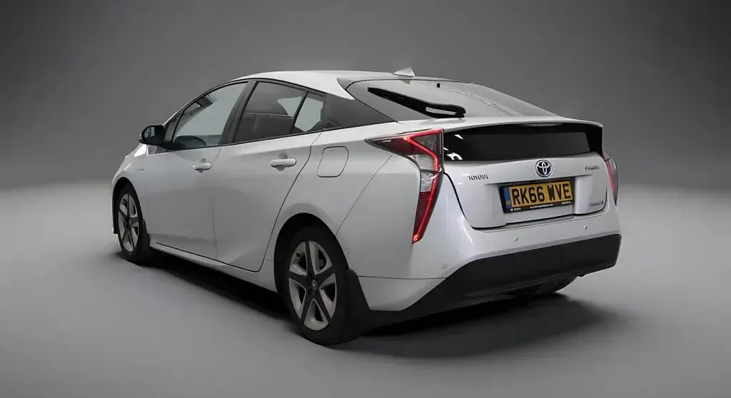 Used Toyota Prius 2016 Silver Hatchback