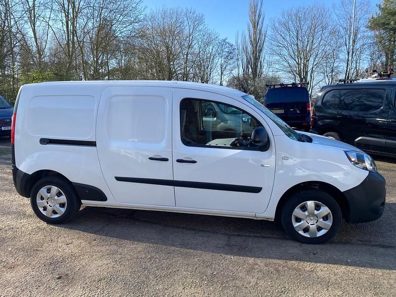 Used Renault Kangoo Business 44 kW (60 HP) 2021 White MPV