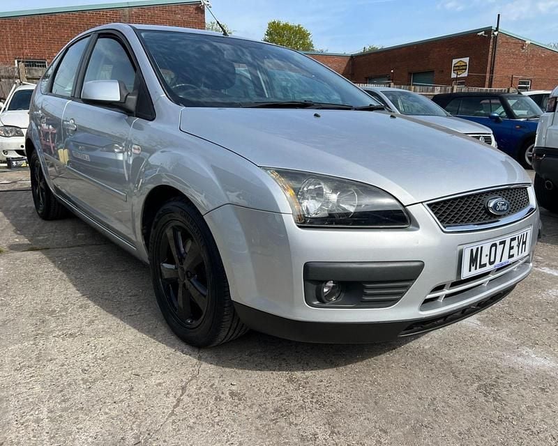 Used Ford Focus Zetec 2007 Silver Hatchback