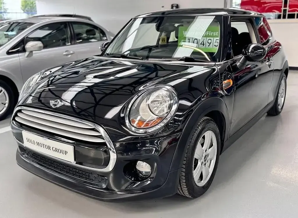 Używany Mini Cooper D Hatch 116 KM (85 kW) 2014 Czarny Hatchback