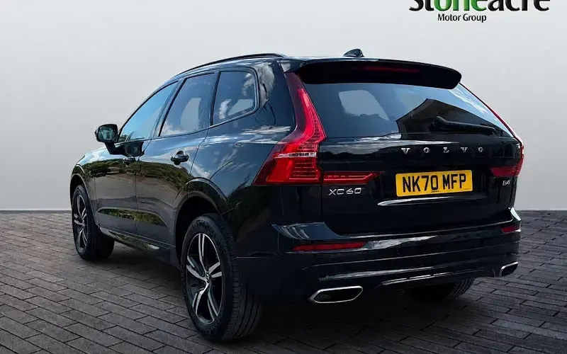 Used Volvo XC60 R-Design 197 HP (144 kW) 2020 Black SUV