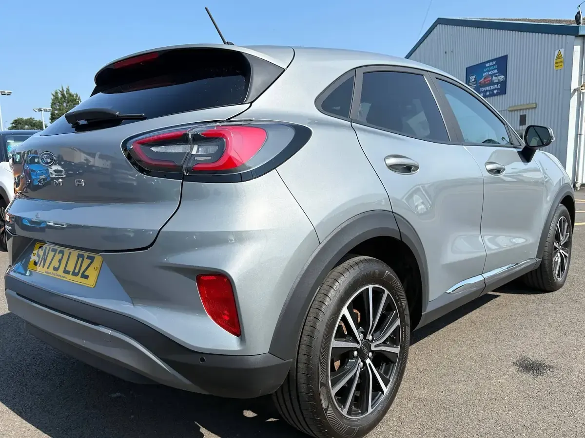 Used Ford Puma Titanium 125 HP (91 kW) 2023 Silver SUV
