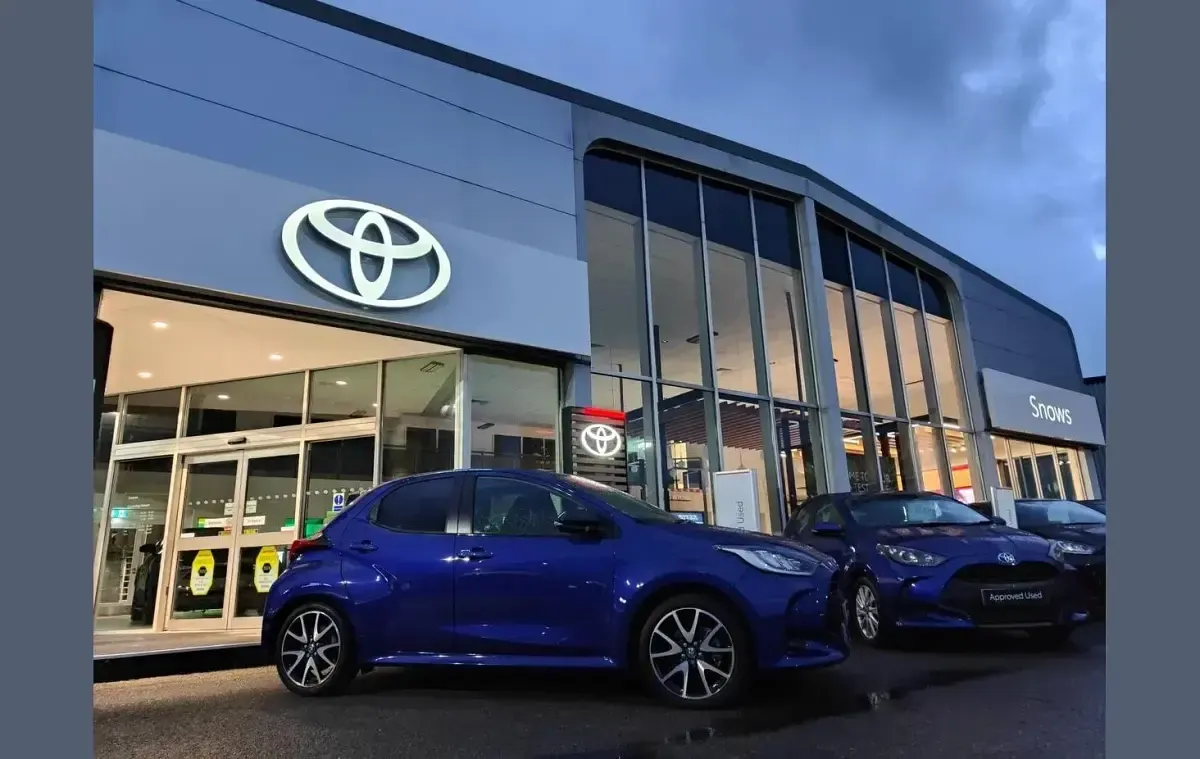 Used Toyota Corolla Design 180 HP (132 kW) 2019 Black Hatchback