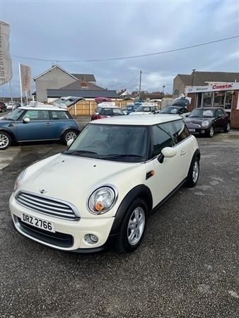 White Used 2011 Mini ONE Hatch Hatchback | £3,295 (Fair price) - Image 1/1