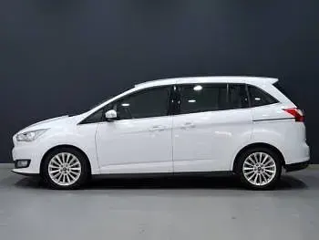 Used Ford Grand C-Max Titanium 120 HP (88 kW) 2017 White MPV