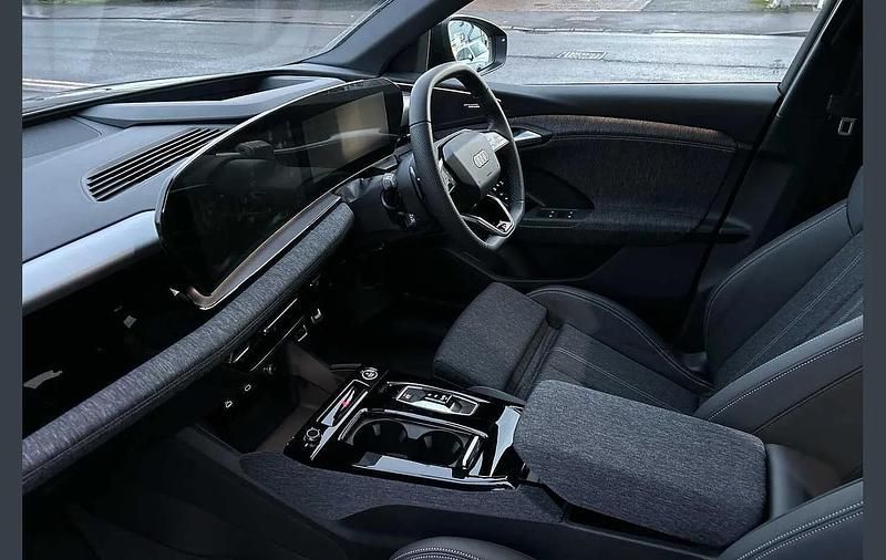 Used Audi Q6 e-tron S-Line 284 kW (387 HP) 2024 Black SUV