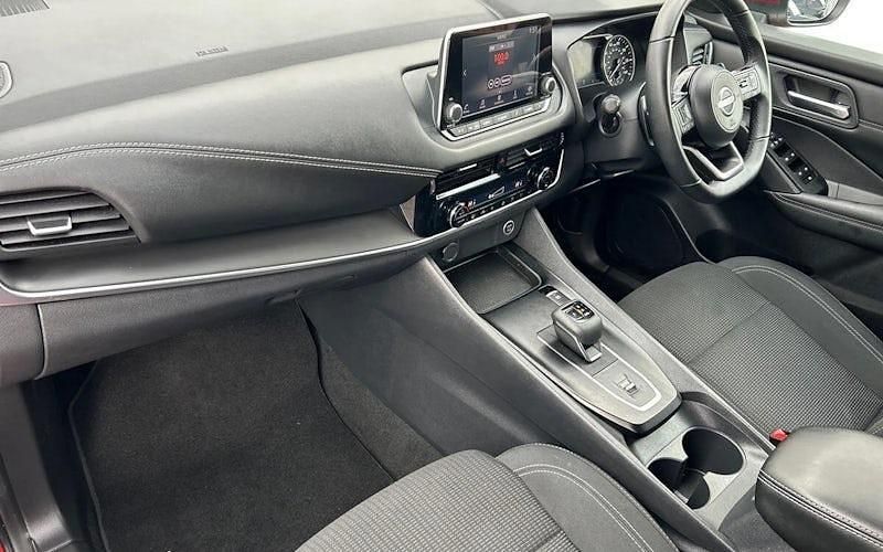 Used Nissan Qashqai Acenta Premium 158 HP (116 kW) 2022 Red SUV