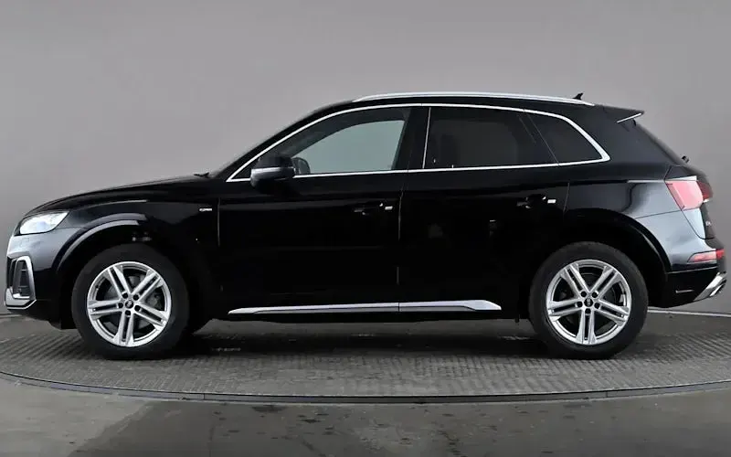Used Audi Q5 S-Line 265 HP (194 kW) 2024 SUV