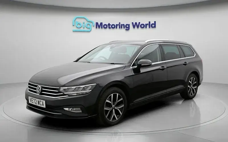 Used VW Passat SEL 150 HP (110 kW) 2023 Black Estate