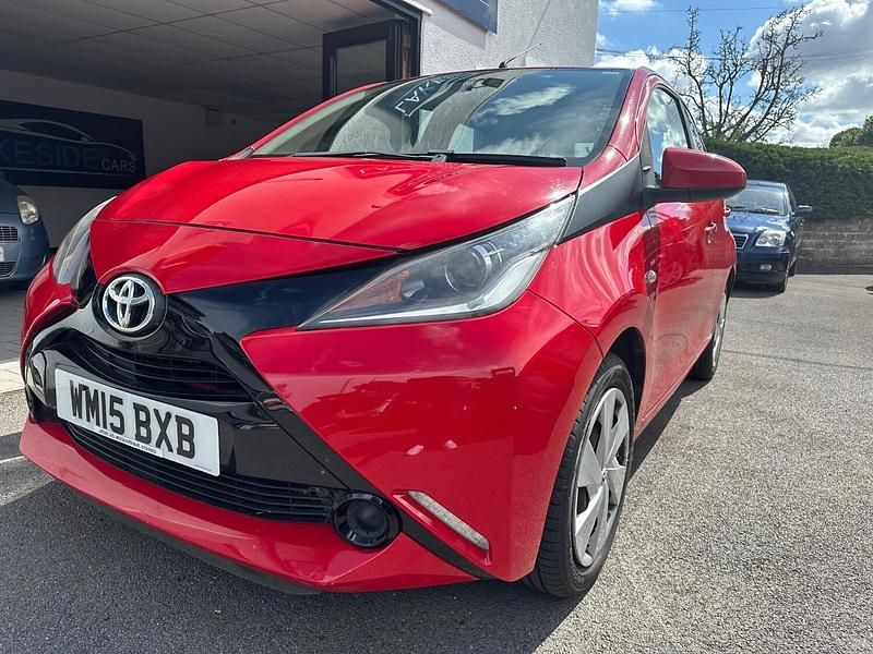 Red Used 2015 Toyota Aygo X-play Hatchback | £4,695 (Fair price) - Image 1/4