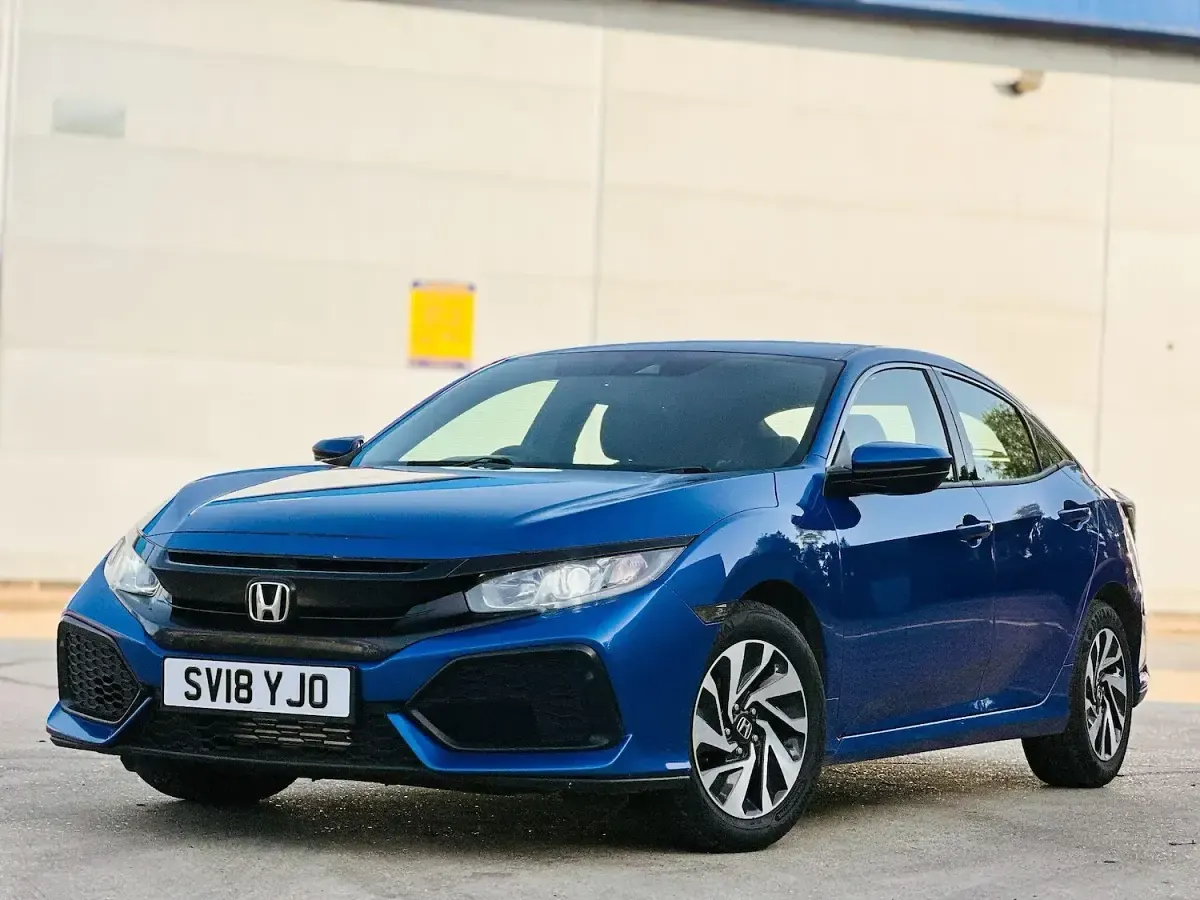 Used Honda Civic SE 129 HP (94 kW) 2018 Blue Hatchback