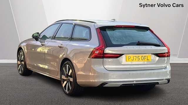 New Volvo V90 Plus 345 HP (253 kW) 2026 Estate