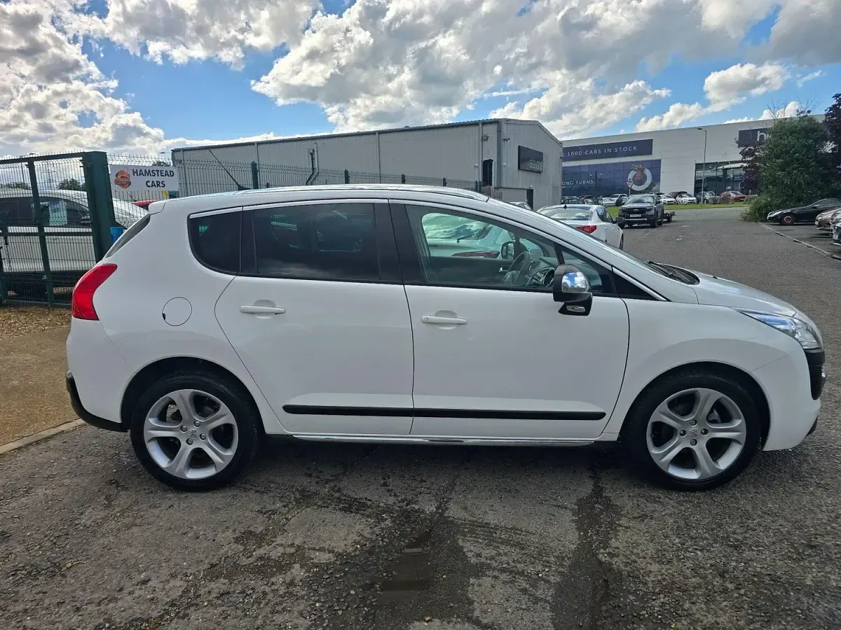 Used Peugeot 3008 Allure 2013 White Estate