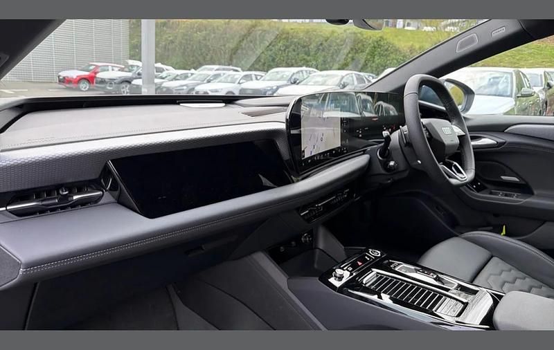 New Audi A6 e-tron S-Line 210 kW (286 HP) 2026 Blue Hatchback