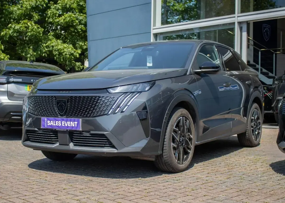 Used Peugeot 3008 Allure 134 HP (98 kW) 2024 Grey SUV