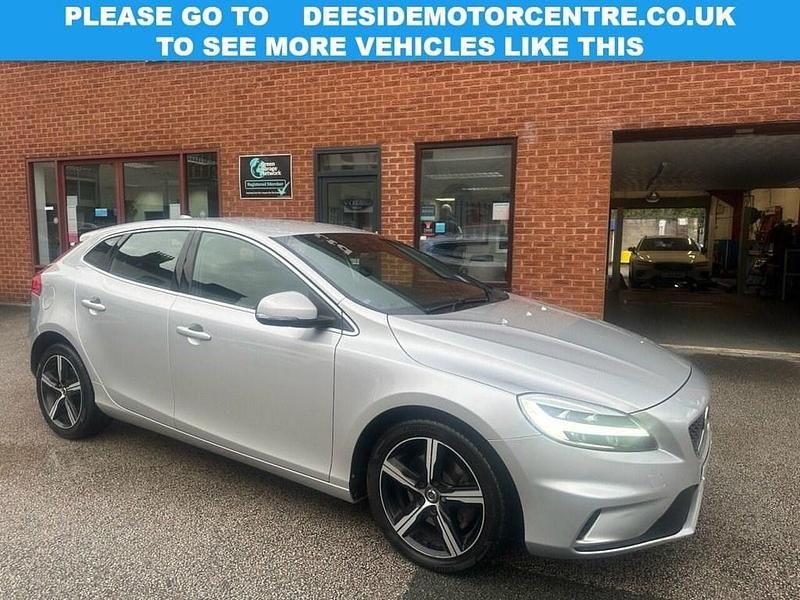 Silver Used 2018 Volvo V40 R-Design Hatchback | £10,997 (Fair price) - Image 1/3