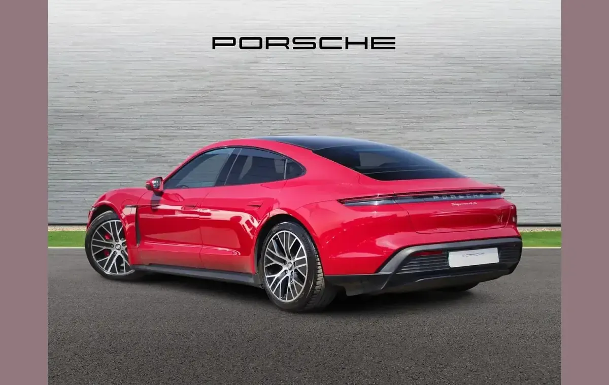 Used Porsche Taycan 419 kW (571 HP) 2022 Red Sedan