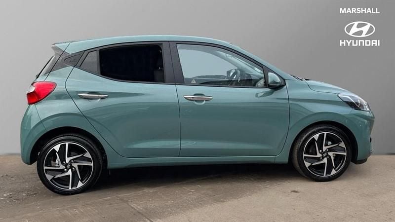 New Hyundai i10 Premium 79 HP (58 kW) 2026 Mangrove green Hatchback