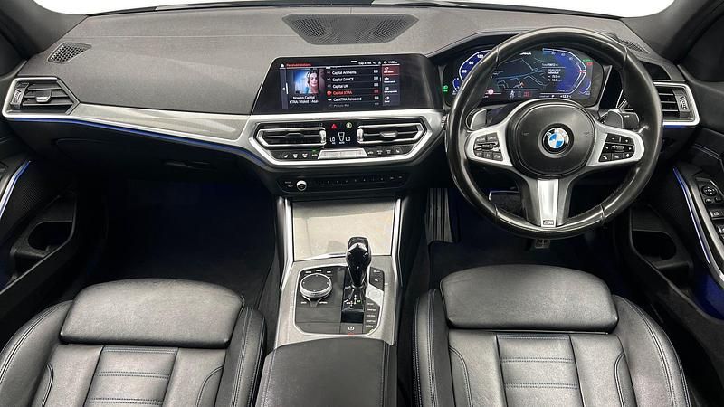 Usado BMW 320 M Sport 190 CV (139 kW) 2021 Gris