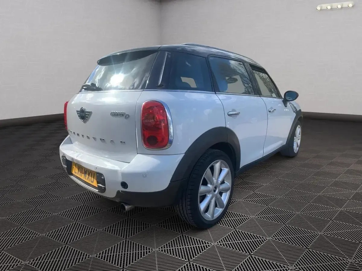 Usado Mini Cooper 122 CV (89 kW) 2011 Blanco Utilitario