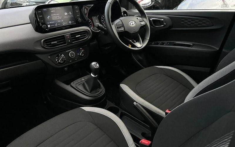 Used Hyundai i10 SE 67 HP (49 kW) 2023 Hatchback