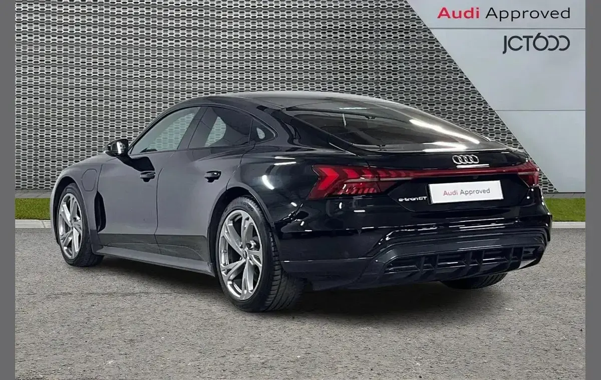 Used Audi e-tron GT quattro Comfort 384 kW (523 HP) 2023 Black Sedan