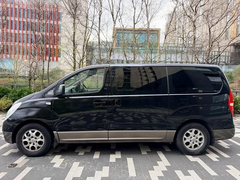 Used Hyundai I800 Style 2011 Black MPV