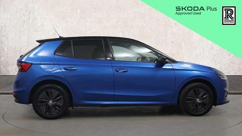Used Skoda Fabia Colour Edition 94 HP (69 kW) 2023 Blue Hatchback