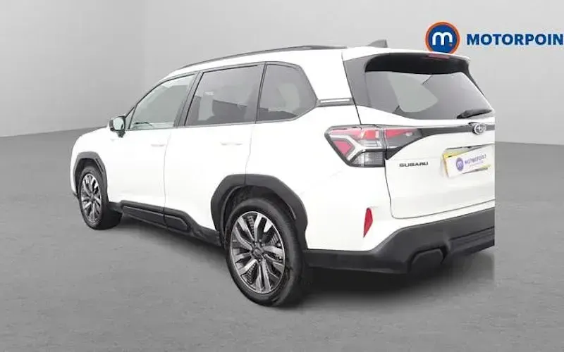 Käytetty Subaru Forester 136 HP (100 kW) 2025 Valkoinen Katumaasturi