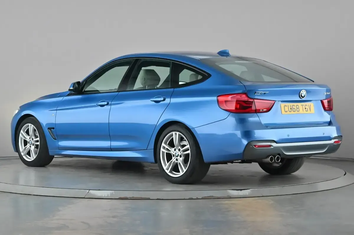Used BMW 320 M Sport 2018 Blue Hatchback