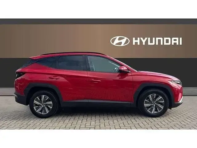 Used Hyundai Tucson SE 150 HP (110 kW) 2022 Red SUV