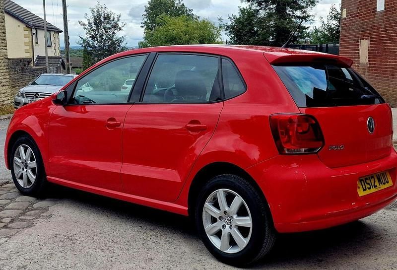 Begagnad VW Polo Match 70 HK (51 kW) 2012 Röd Halvkombi