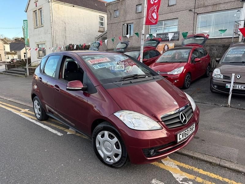 Used Mercedes A160 Classic 2010 Red Hatchback