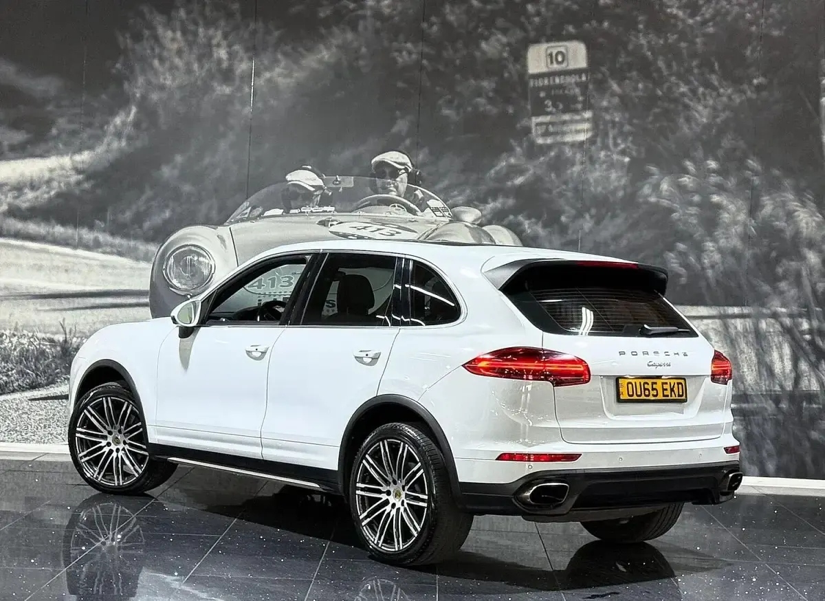 Used Porsche Cayenne 2016 White SUV