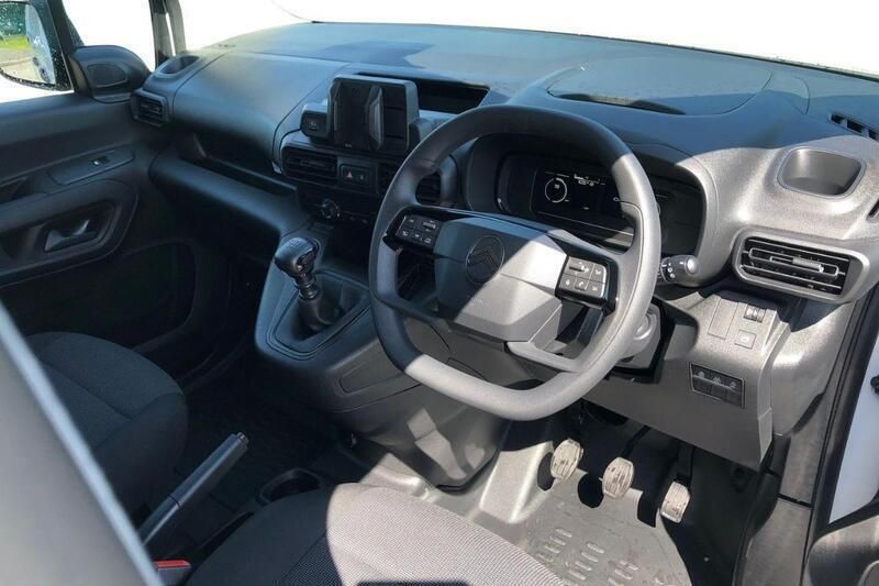 Image 3/4