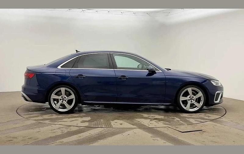 Used Audi A4 S-Line 147 HP (108 kW) 2023 Blue Sedan