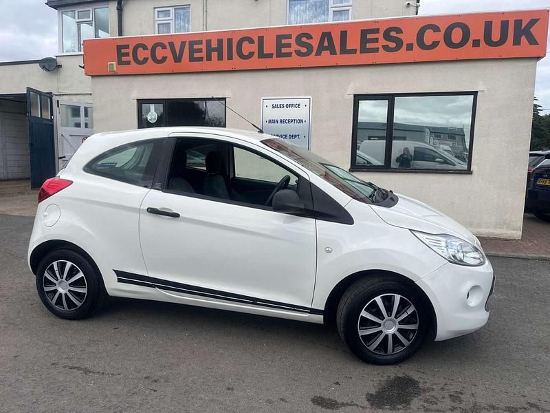 White Used 2013 Ford Ka Studio Hatchback | £1,995 (Good price) - Image 1/4