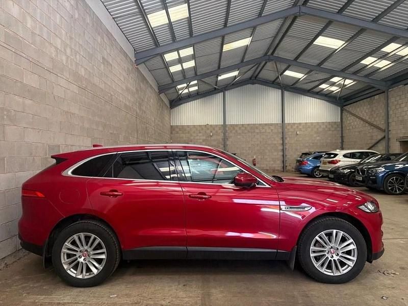 Used Jaguar F-Pace Portfolio 180 HP (132 kW) 2017 Red SUV