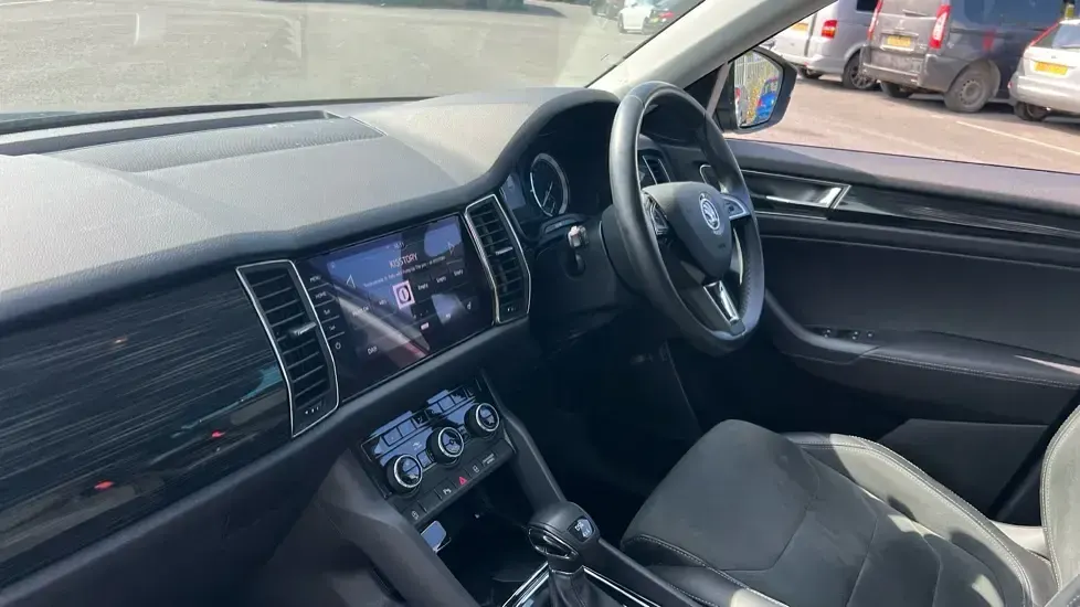 Used Skoda Kodiaq SE L 190 HP (139 kW) 2020 Scale silver metallic SUV