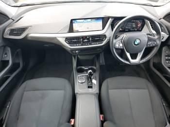 Used BMW 118 Comfort Edition 136 HP (100 kW) 2022 White Hatchback
