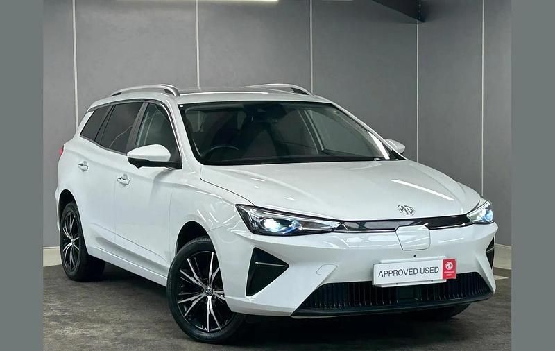 White Used 2024 MG MG5 EV Trophy Estate | £16,965 (Fair price) - Image 1/4