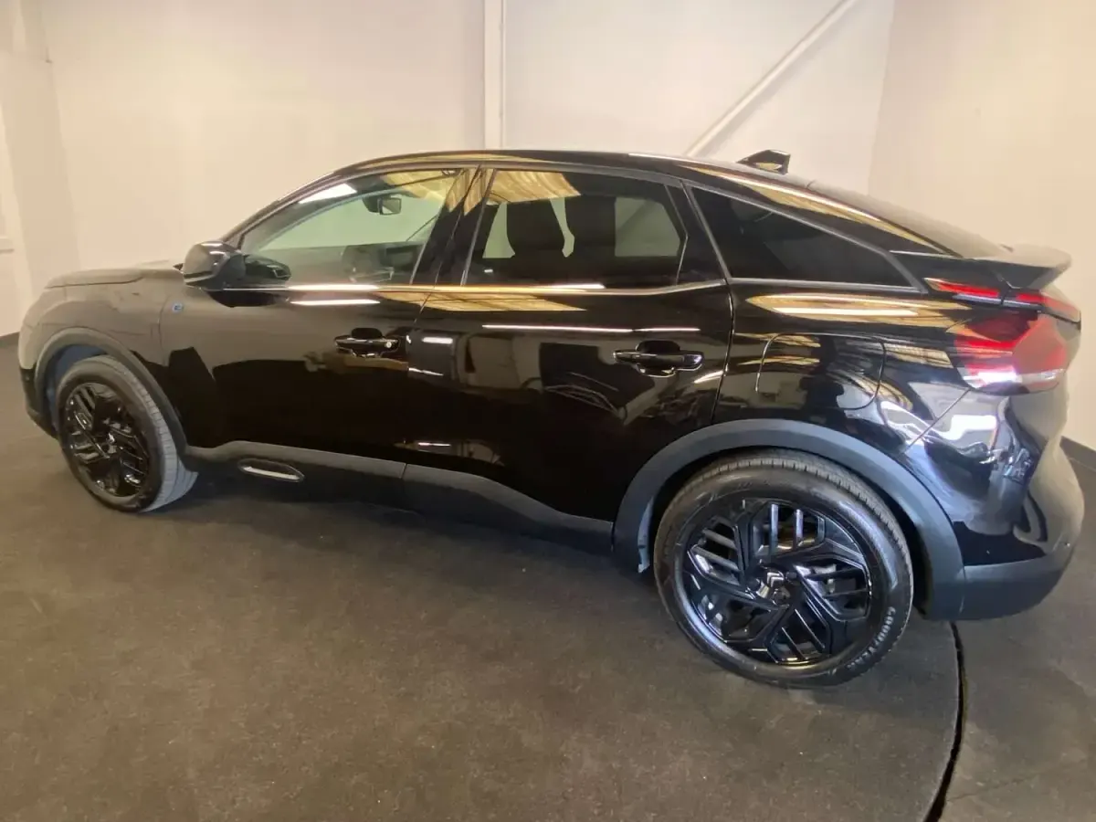Used Citroën e-C4 100 kW (136 HP) 2024 Black SUV