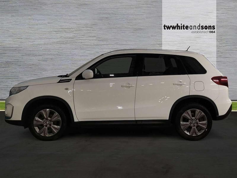 Used Suzuki Vitara SZ-T 2022 White SUV
